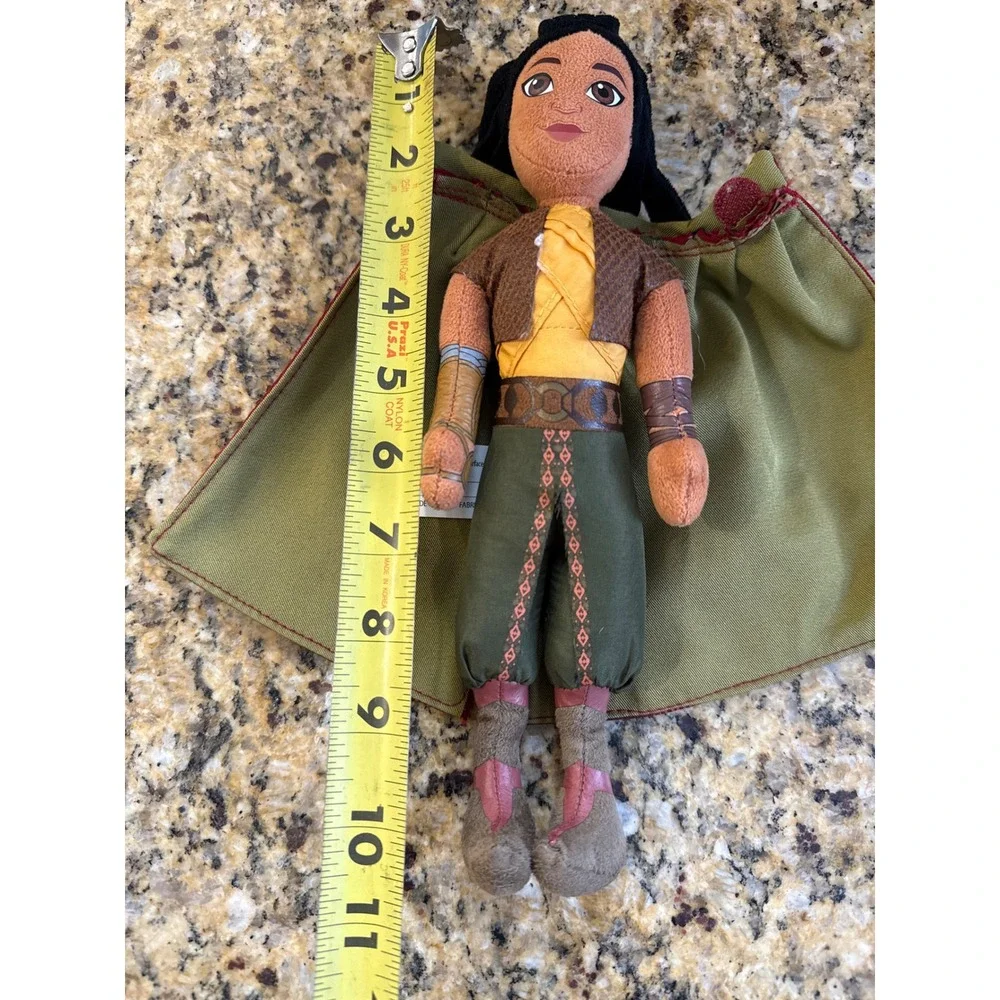 Disney Raya and the Last Dragon Raya Plush‎ Doll 10 Inch Just Play Warrior Cape